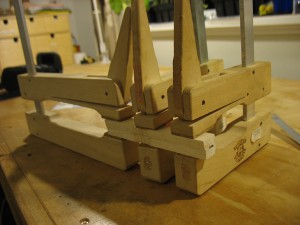 Clamping knife handles